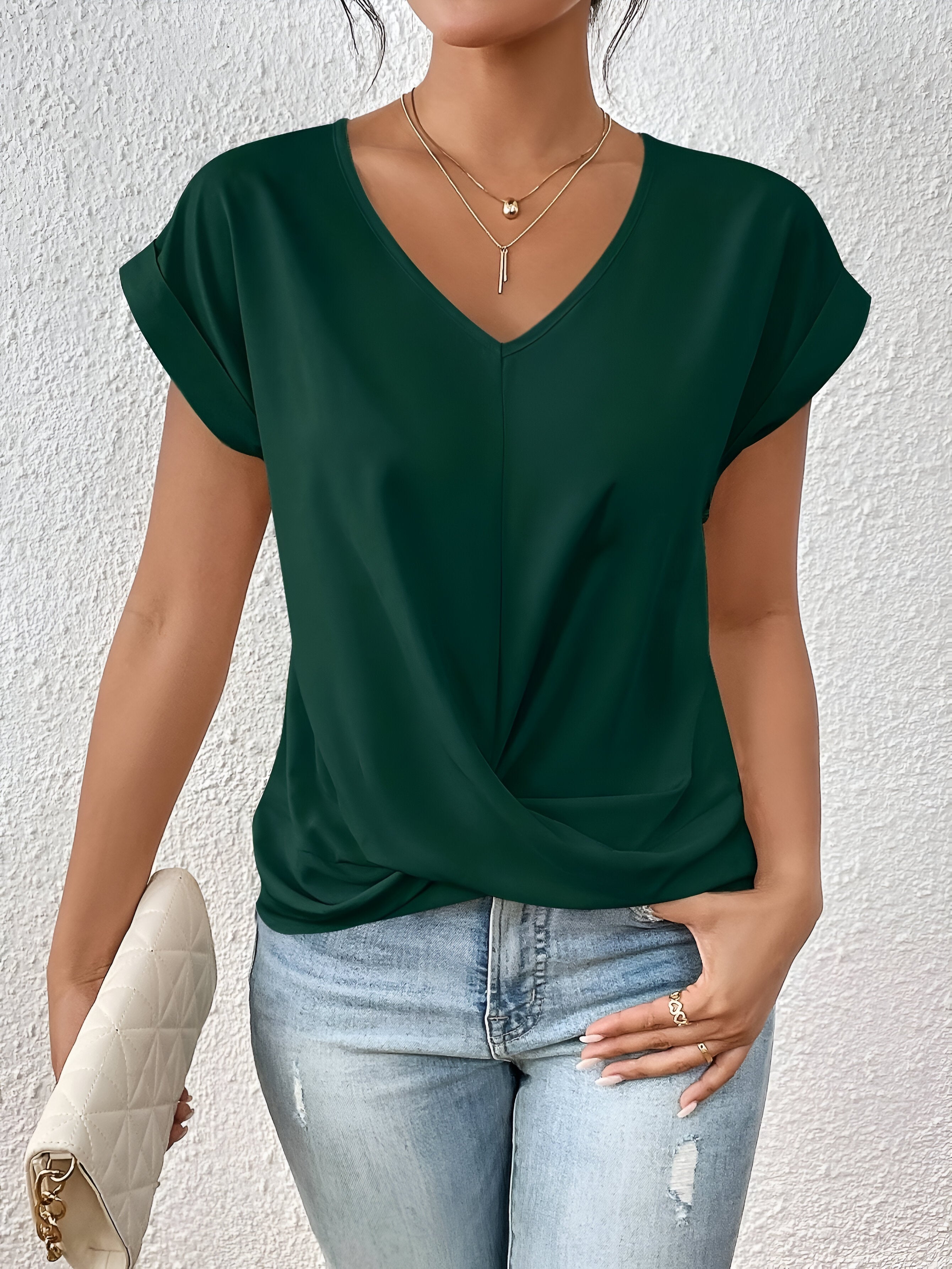 NOËLLE™ | Casual T-shirt z dekoltem w kształcie serca