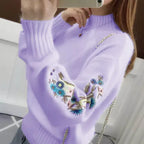 Sweter z Dzianiny Kaszmirowej z Kwiatowym Haftem