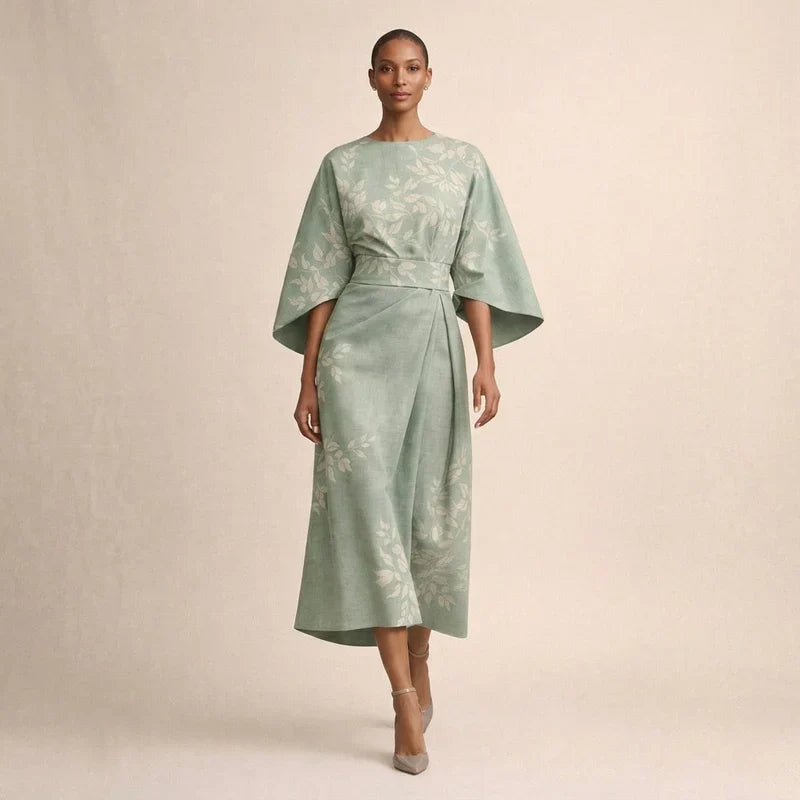 CLEMENTINE | Kwiatowa Midi z Rzeźbioną Talią i Powietrzną Elegancją