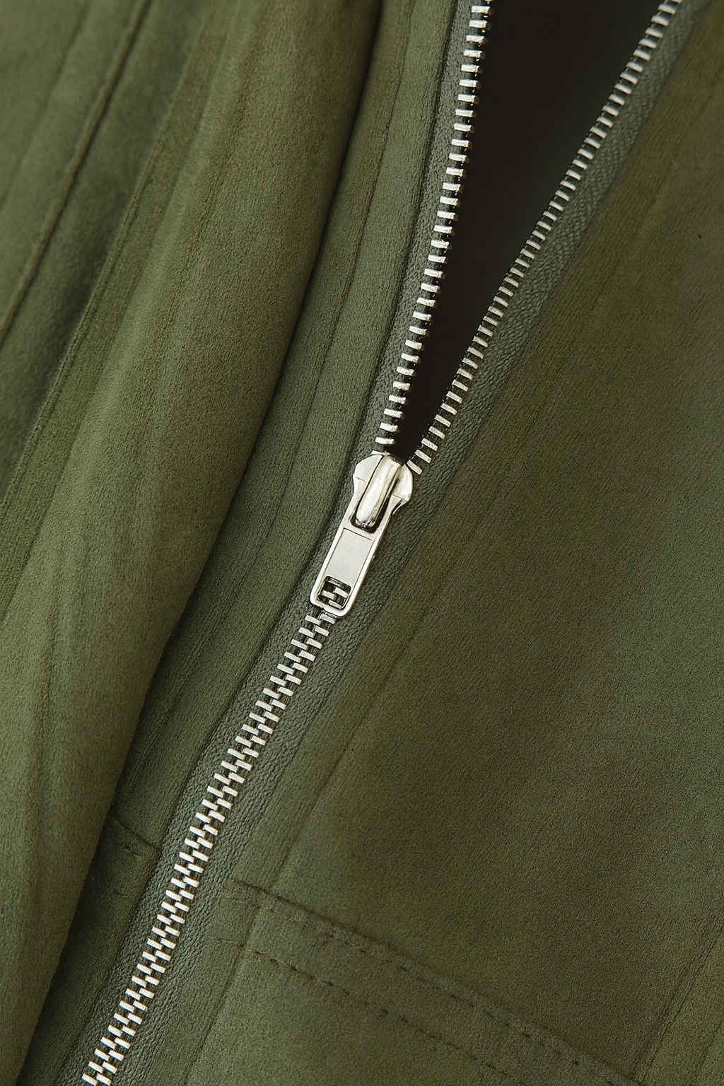 Victoria | Elegancka Zielona Kurtka Bomber z Ponadczasowym Stylem