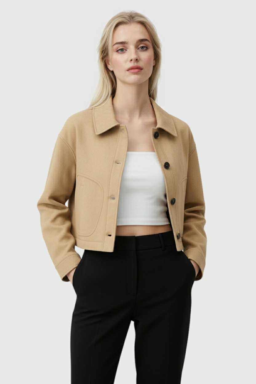 Victoria | Krótka Kurtka w Stylu Retro z Zapięciem na Guziki