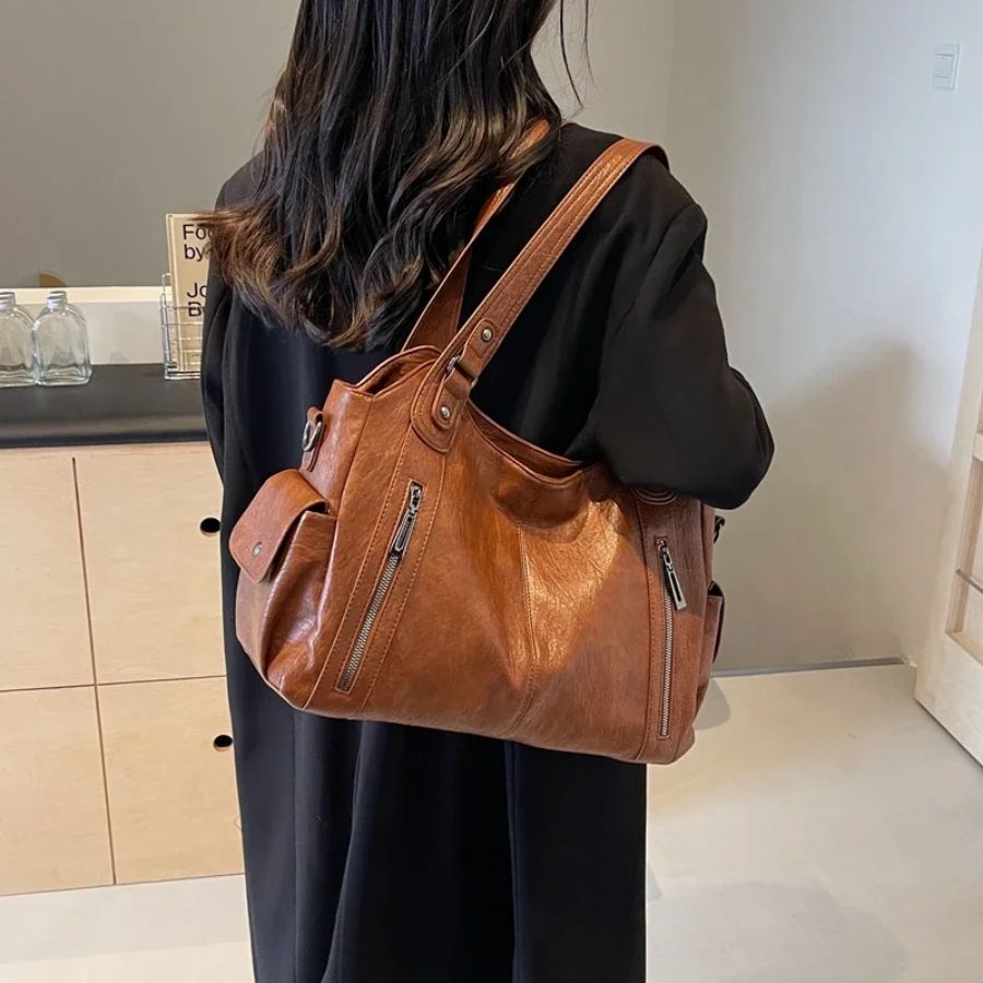 Amber | Elegancka Czarna Torebka na Ramię z Funkcjonalnym Designem