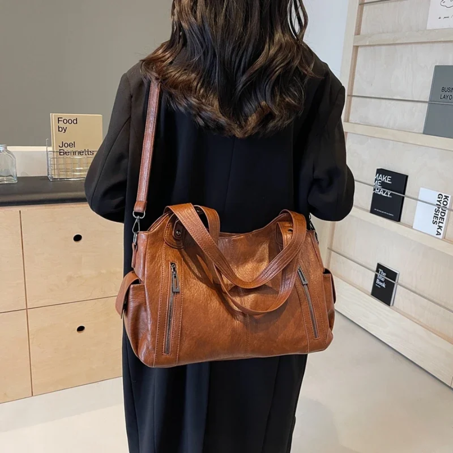 Amber | Elegancka Czarna Torebka na Ramię z Funkcjonalnym Designem