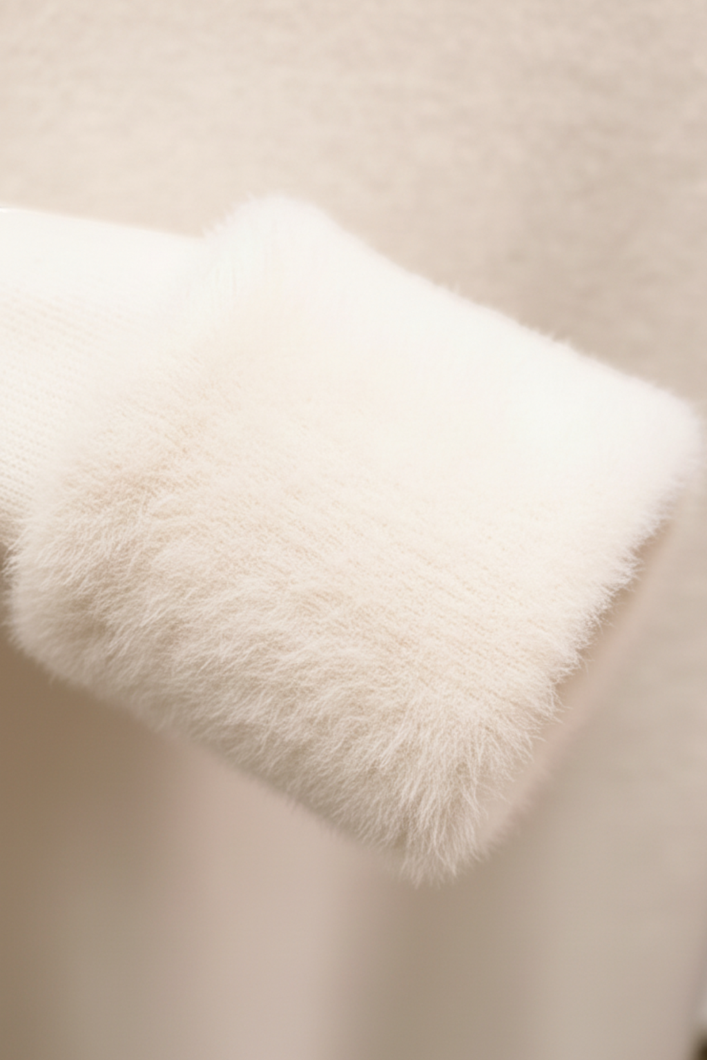 Isabella | Elegancki Sweter z Golfem w Kolorze Morelowym o Slim Fit