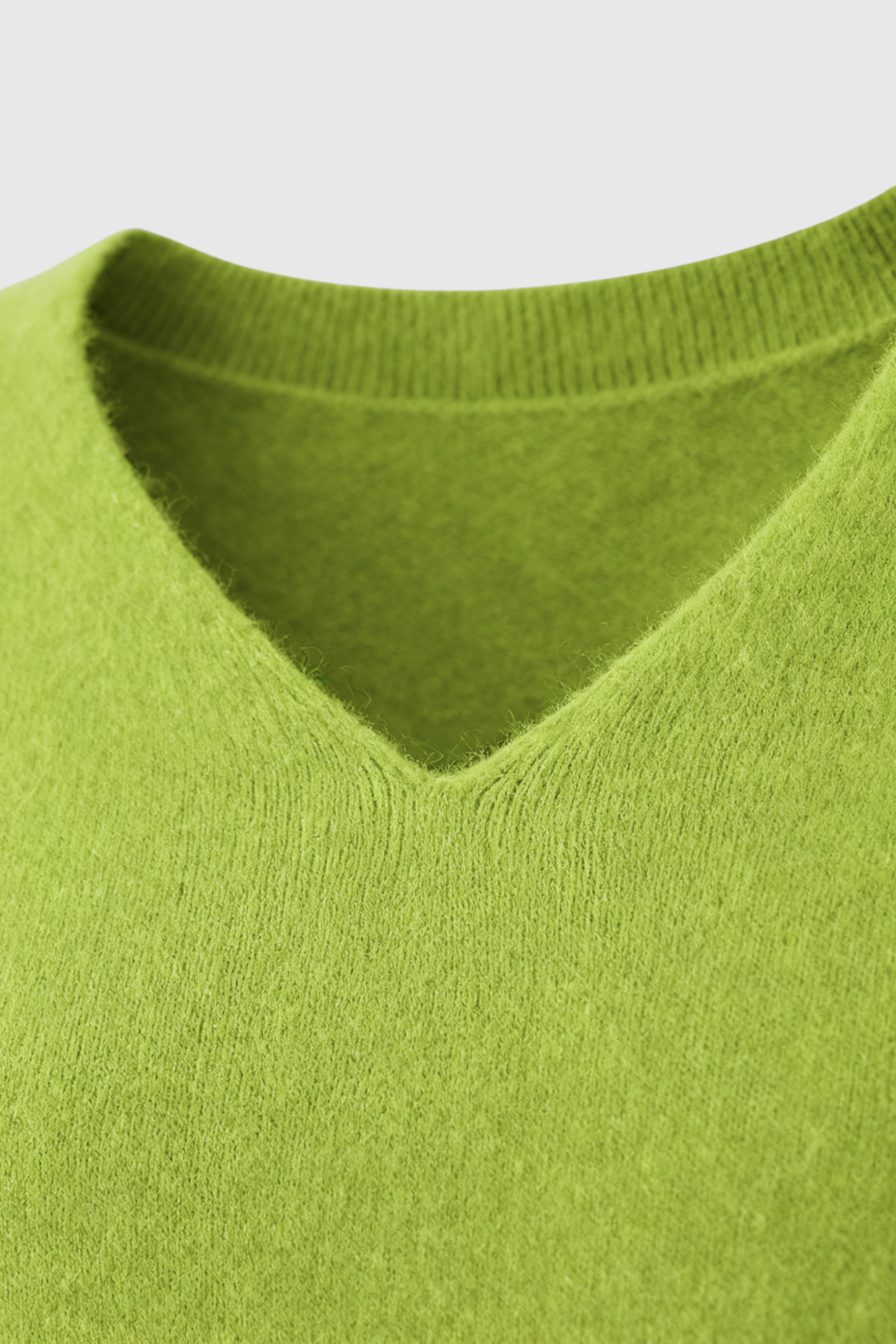Serena | Przytulny Jasnozielony Sweter z Dekoltem w Serek dla Kobiet o Flattering Fit