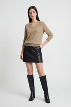 Sophia | Przytulny Khaki Sweter Dziany z Dekoltem w Serek