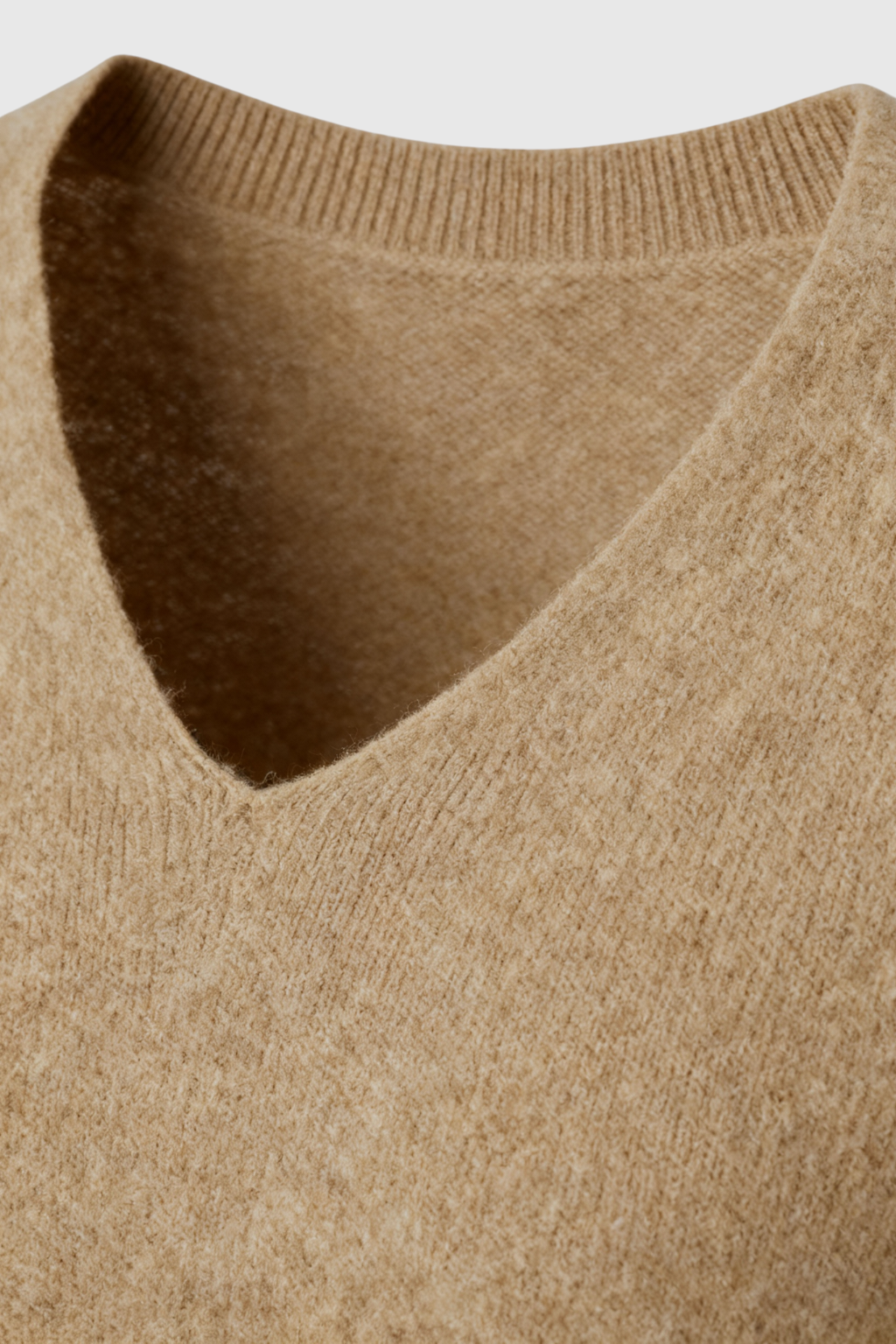 Sophia | Przytulny Khaki Sweter Dziany z Dekoltem w Serek
