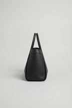 Victoria | Elegancka czarna torba tote z przestronnymi kieszeniami