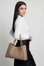 Victoria | Elegancka czarna torba tote z przestronnymi kieszeniami