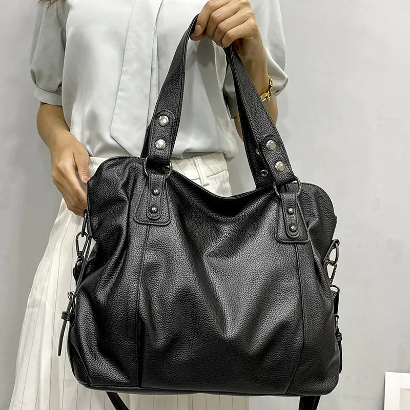 Victoria | Elegancka Czarna Torba na Ramię z Przestronnym Wnętrzem
