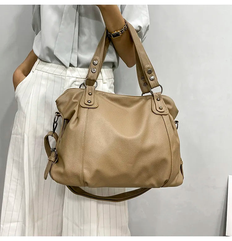 Victoria | Elegancka Czarna Torba na Ramię z Przestronnym Wnętrzem