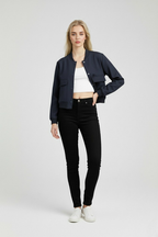 Victoria | Elegancka Granatowa Kurtka Bomber z Ponadczasowym Designem
