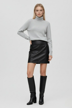 Victoria | Elegancki Szary Sweter z Golfem o Slim Fit z Aksamitną Teksturą