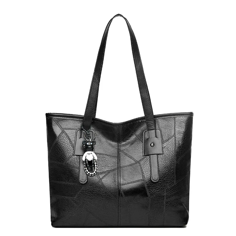 Victoria | Torba na ramię w stylu vintage z akcentem breloczka